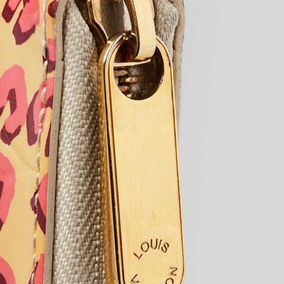 Louis Vuitton Limited Edition Blanc Corail Monogram Vernis Leopard Zippy Wallet - Picture 6 of 10